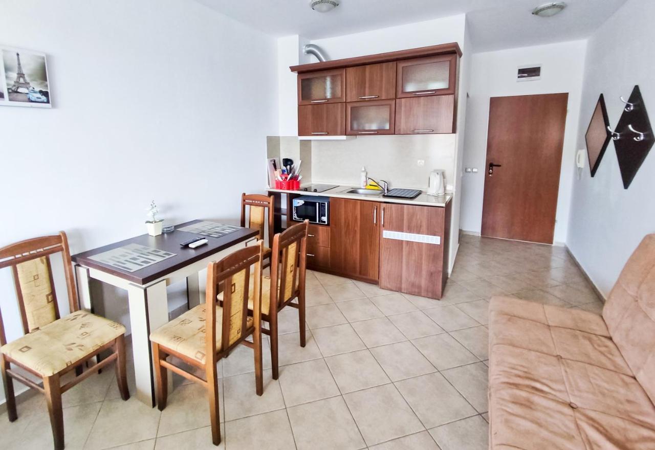 Apartament Studio Comfort Primorsko Mm Complex Luaran gambar